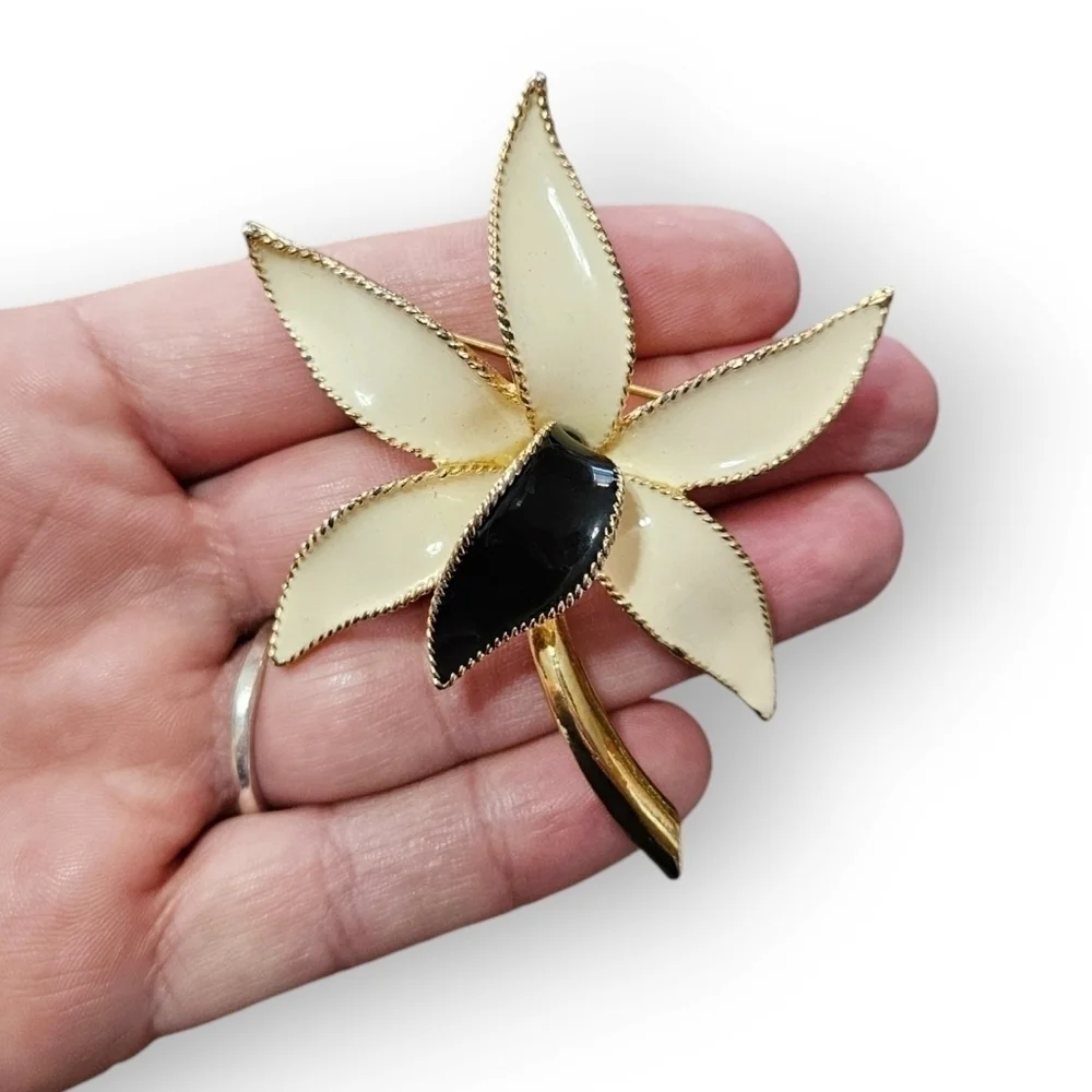 Vintage enamel gold